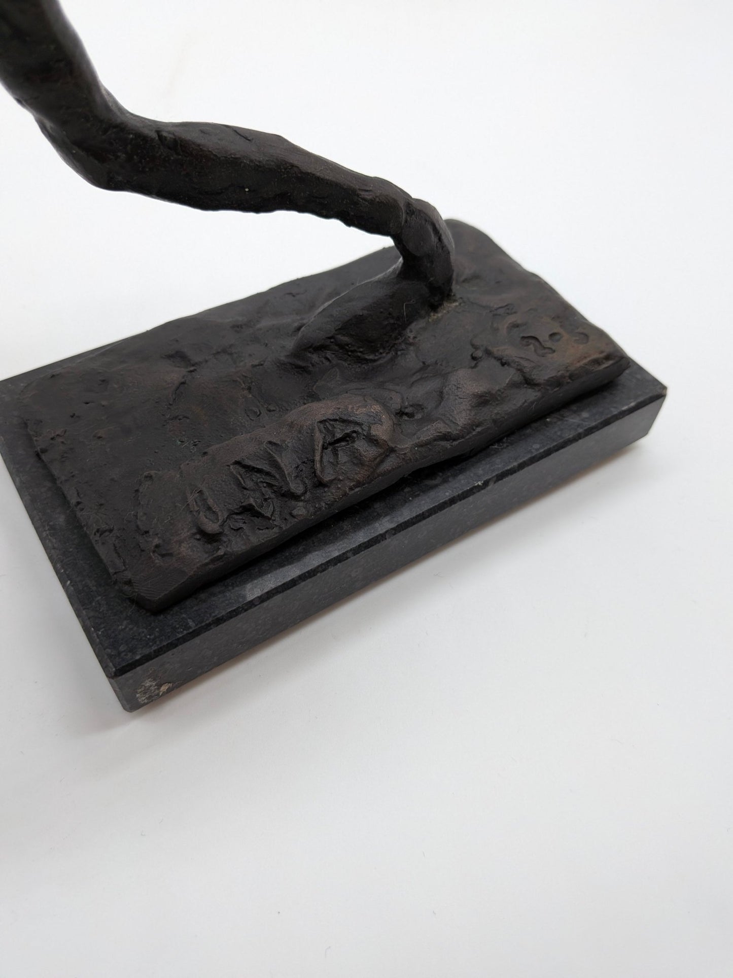 Ina van Faassen - Geblindeerde vrouw met dolk en schild 2/5 - Holland Heritage Gallery