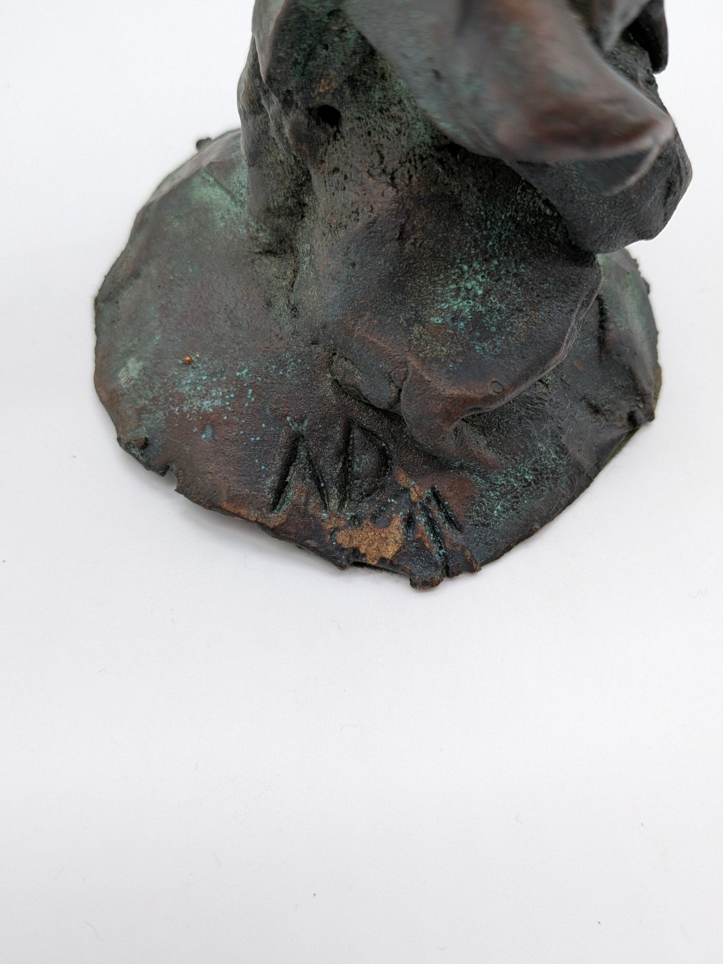 Onbekend signatuur - Abstract beeld figuur met hoed - signatuur