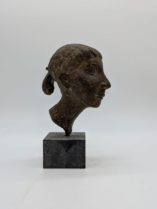 Piet van Heerden - Meisje met staart op sokkel - Holland Heritage Gallery