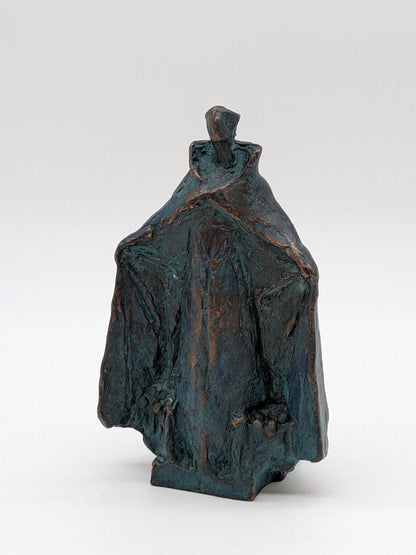 Eric Claus - De blauwe Mantelmadonna - brons beeld met armen open