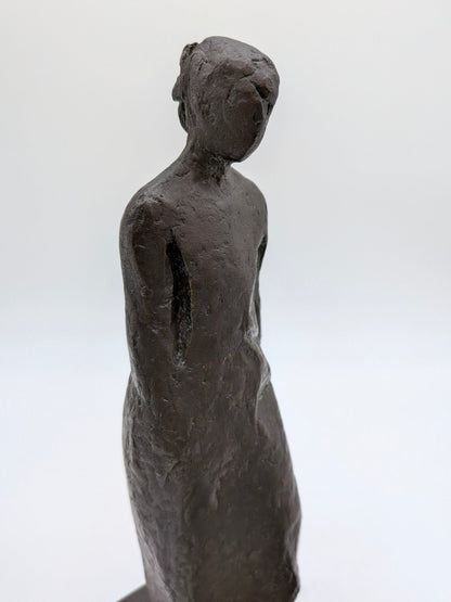 Adri van Rooijen - Stel met beeld man en vrouw op houten sokkel - Holland Heritage Gallery