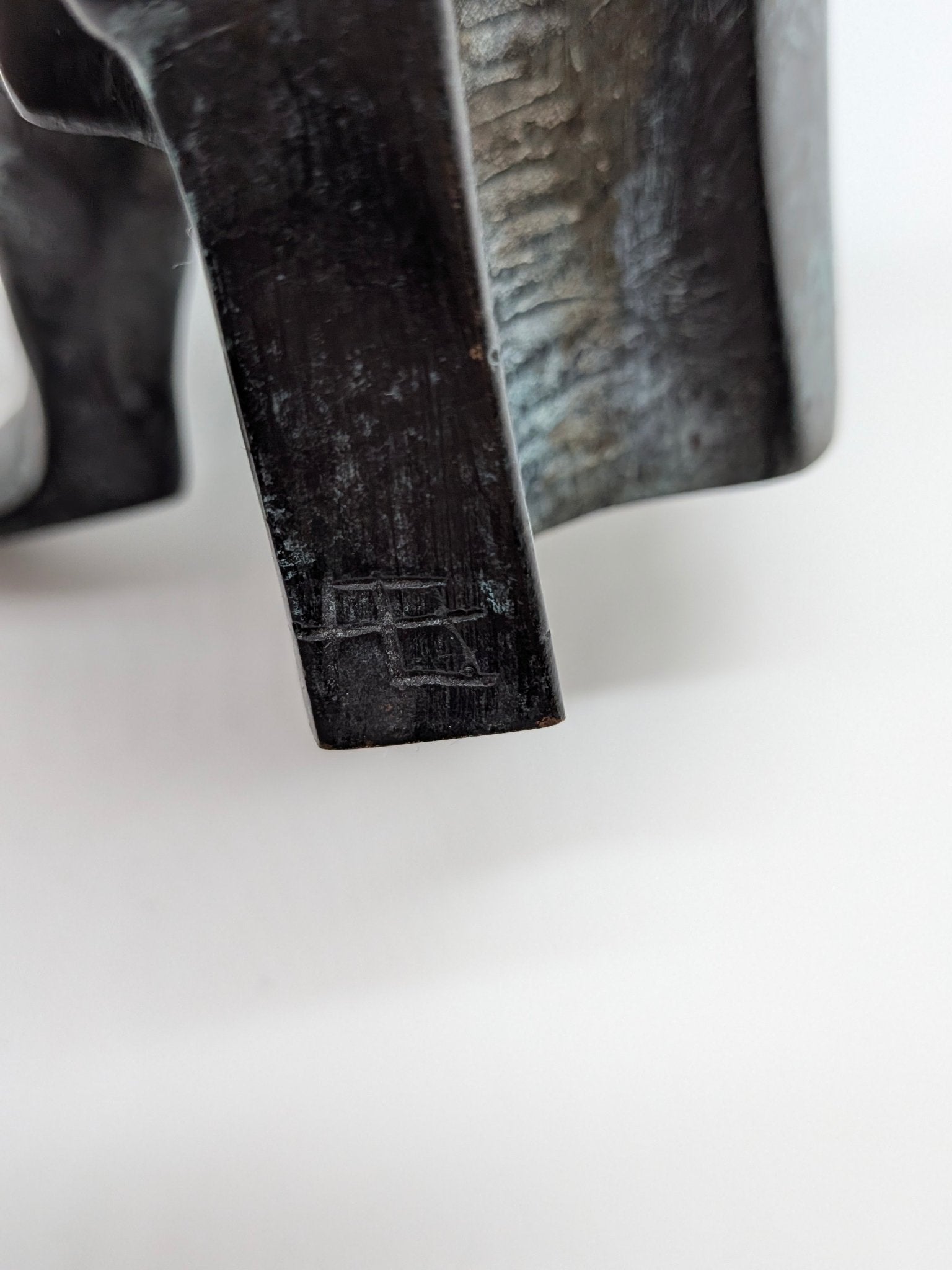 Fons Bemelmans - Gezin 1 beeld van vader en 1 van moeder met kind - Holland Heritage Gallery