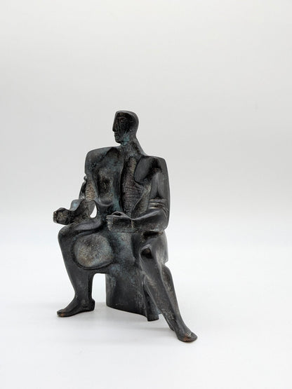 Fons Bemelmans - Gezin 1 beeld van vader en 1 van moeder met kind - Holland Heritage Gallery