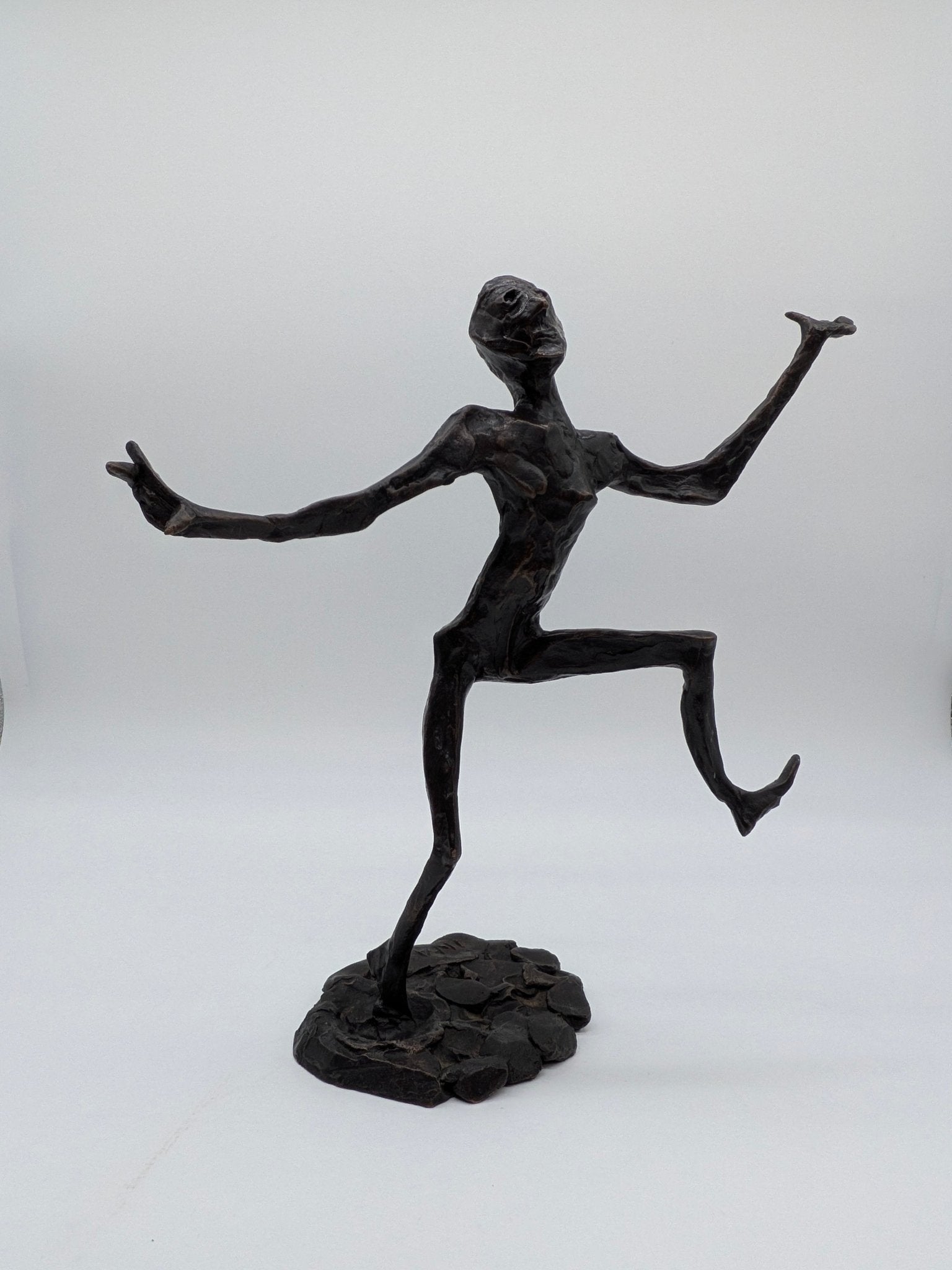 Ina van Faassen - Man op 1 been (1996) - Holland Heritage Gallery