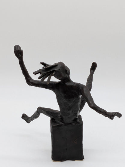 Ina van Faassen - Zittende man - Holland Heritage Gallery