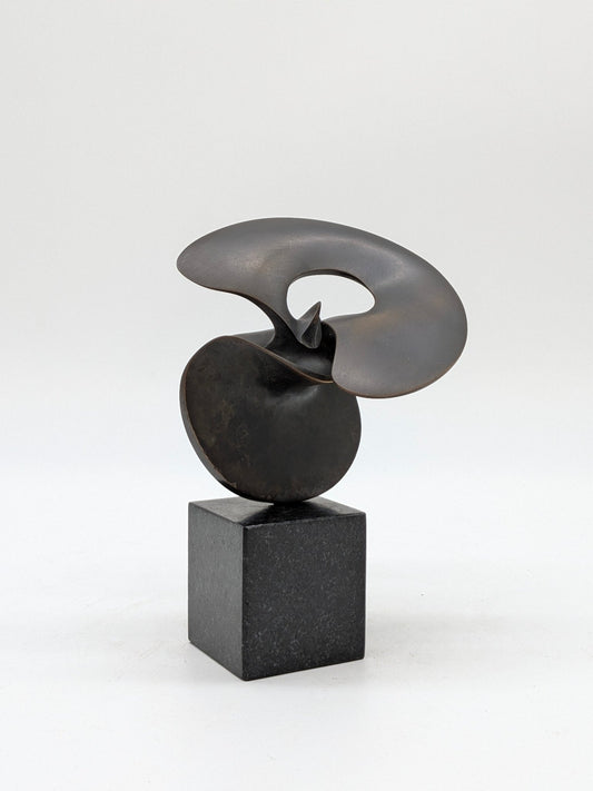 Jan Verschoor - Abstract gepatineerd op sokkel (2000)