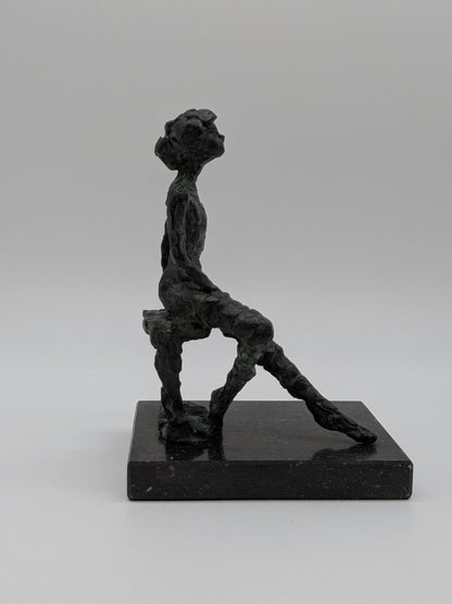 John Verhagen - Zittend op een bankje - Holland Heritage Gallery