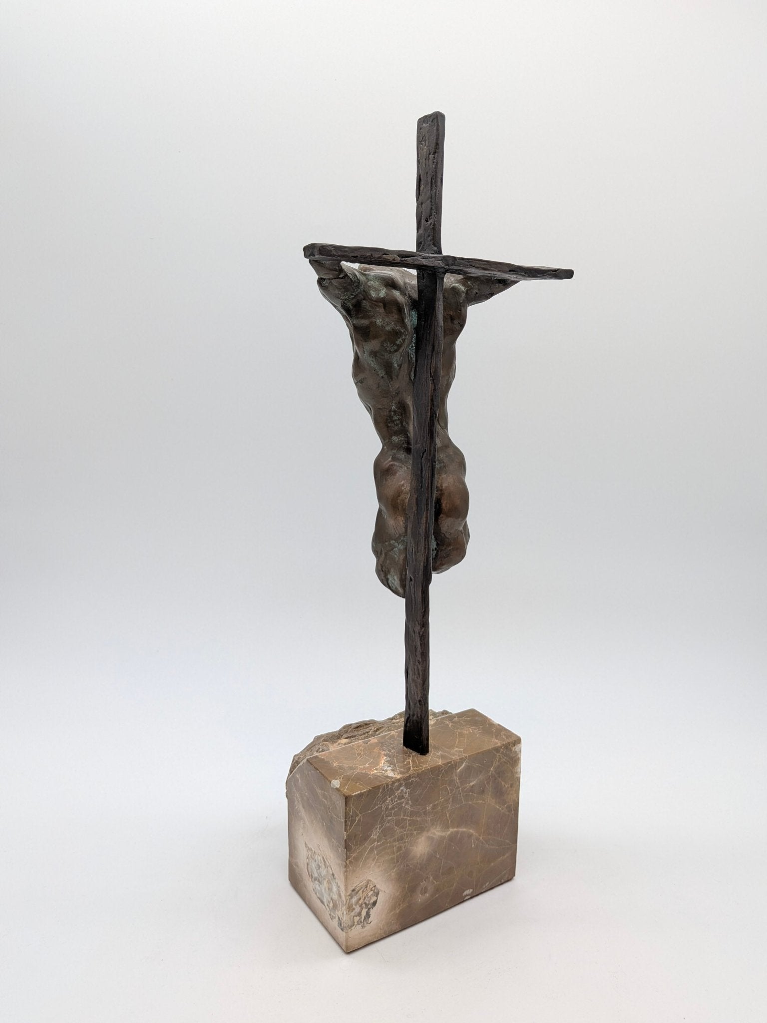 Kees Verkade - Crucifix op sokkel (1998) 2/8