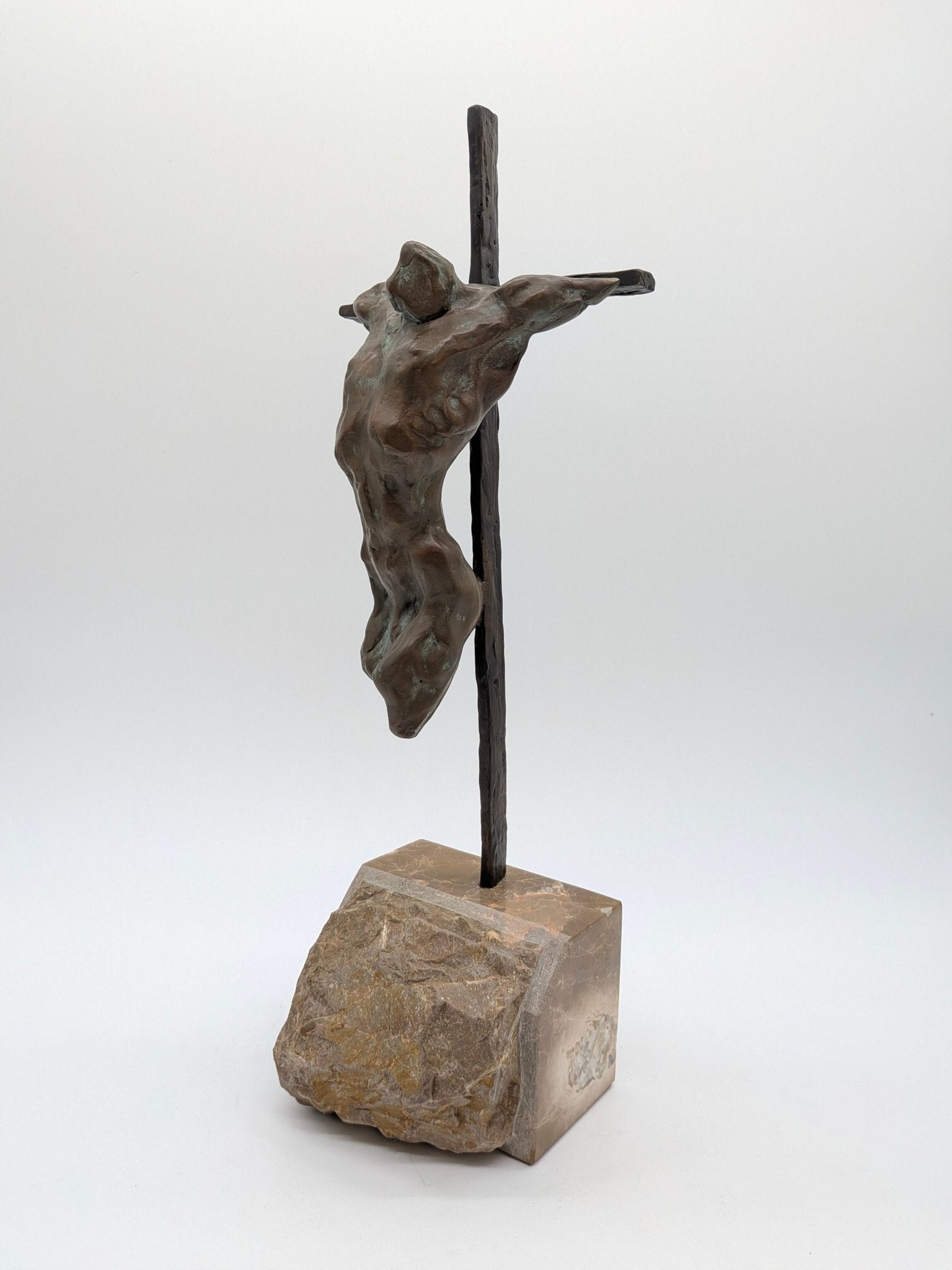 Kees Verkade - Crucifix op sokkel (1998) 2/8