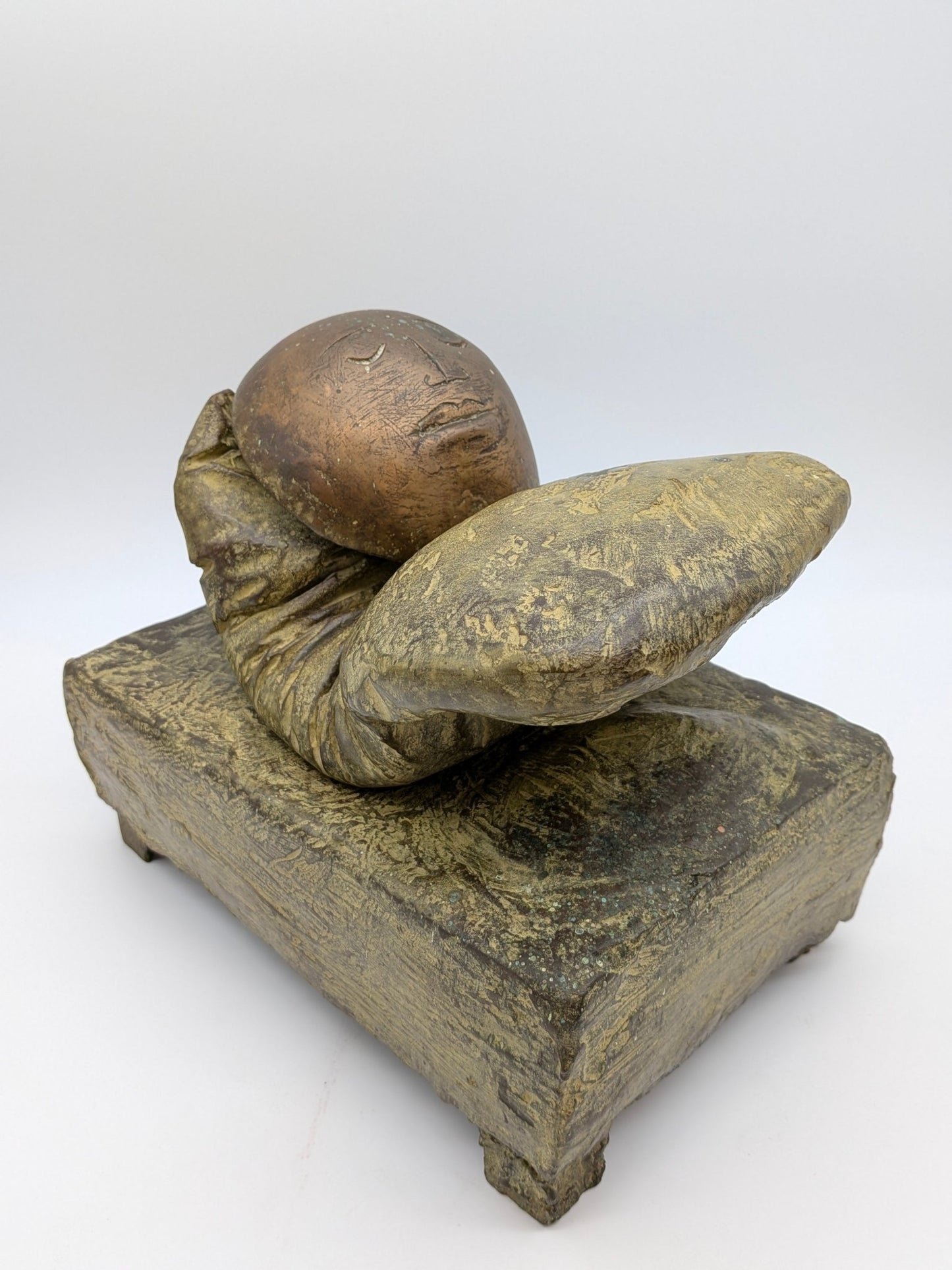 Maja van Hall - Brons met goud gele patina - Slapende zon 1/6 (1998)