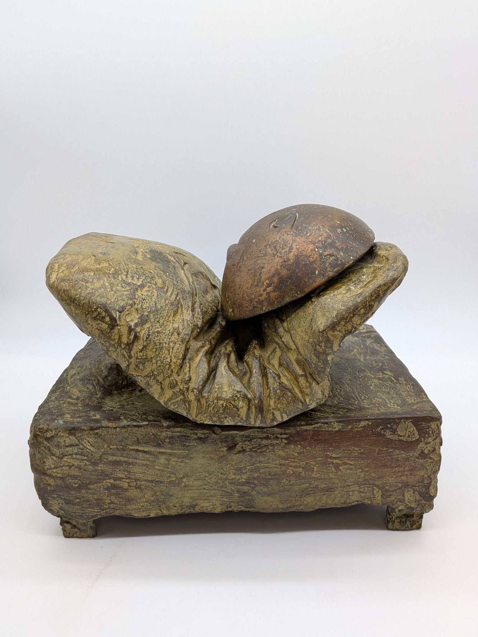 Maja van Hall - Brons met goud gele patina - Slapende zon 1/6 (1998)