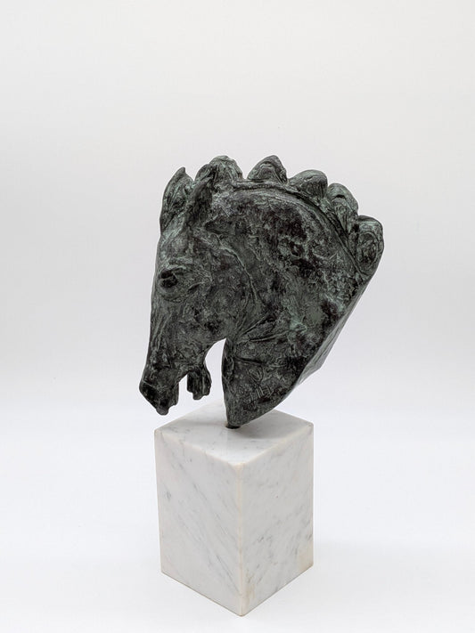 Margot Hudig - Heldring - Paardenhoofd op sokkel - Holland Heritage Gallery