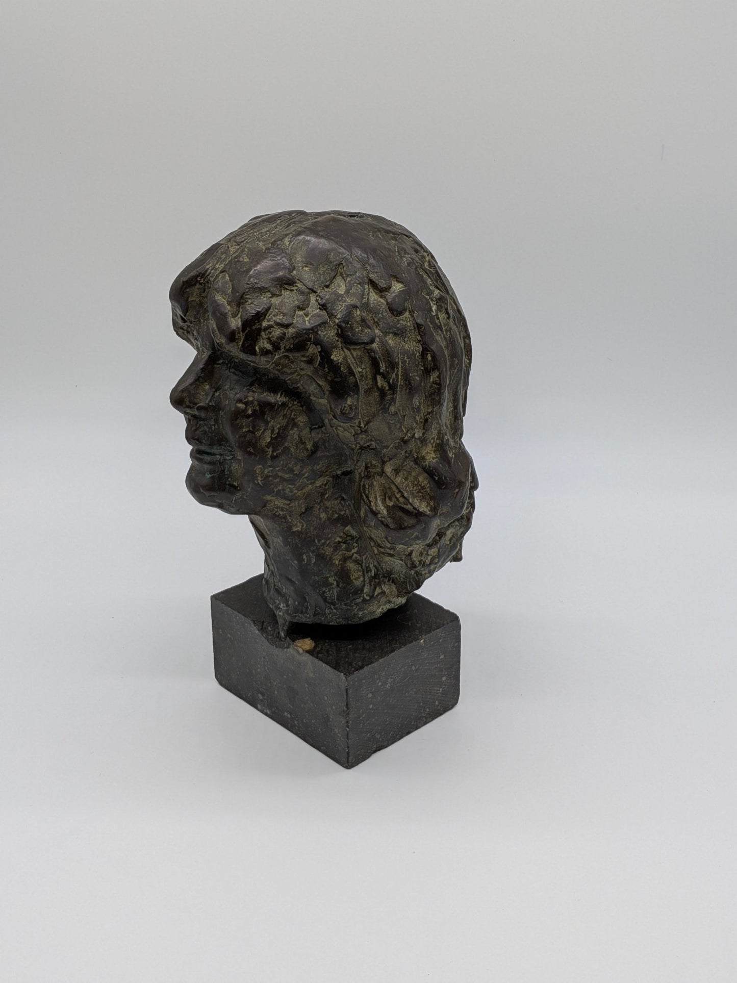 Marie Andriessen - Hoofd op sokkel - Holland Heritage Gallery