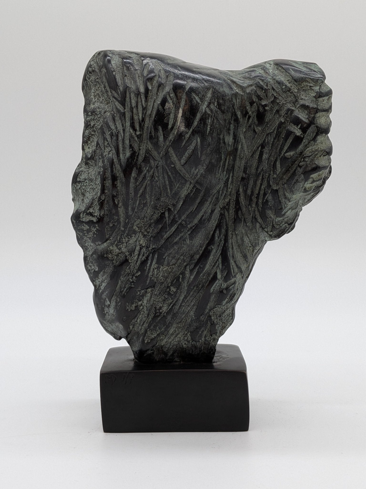 Monica van Dael - Meisjeskop 1/7 op sokkel - Holland Heritage Gallery