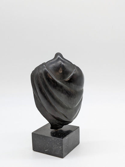 Onbekend - Figuur in gewaad op sokkel - Holland Heritage Gallery