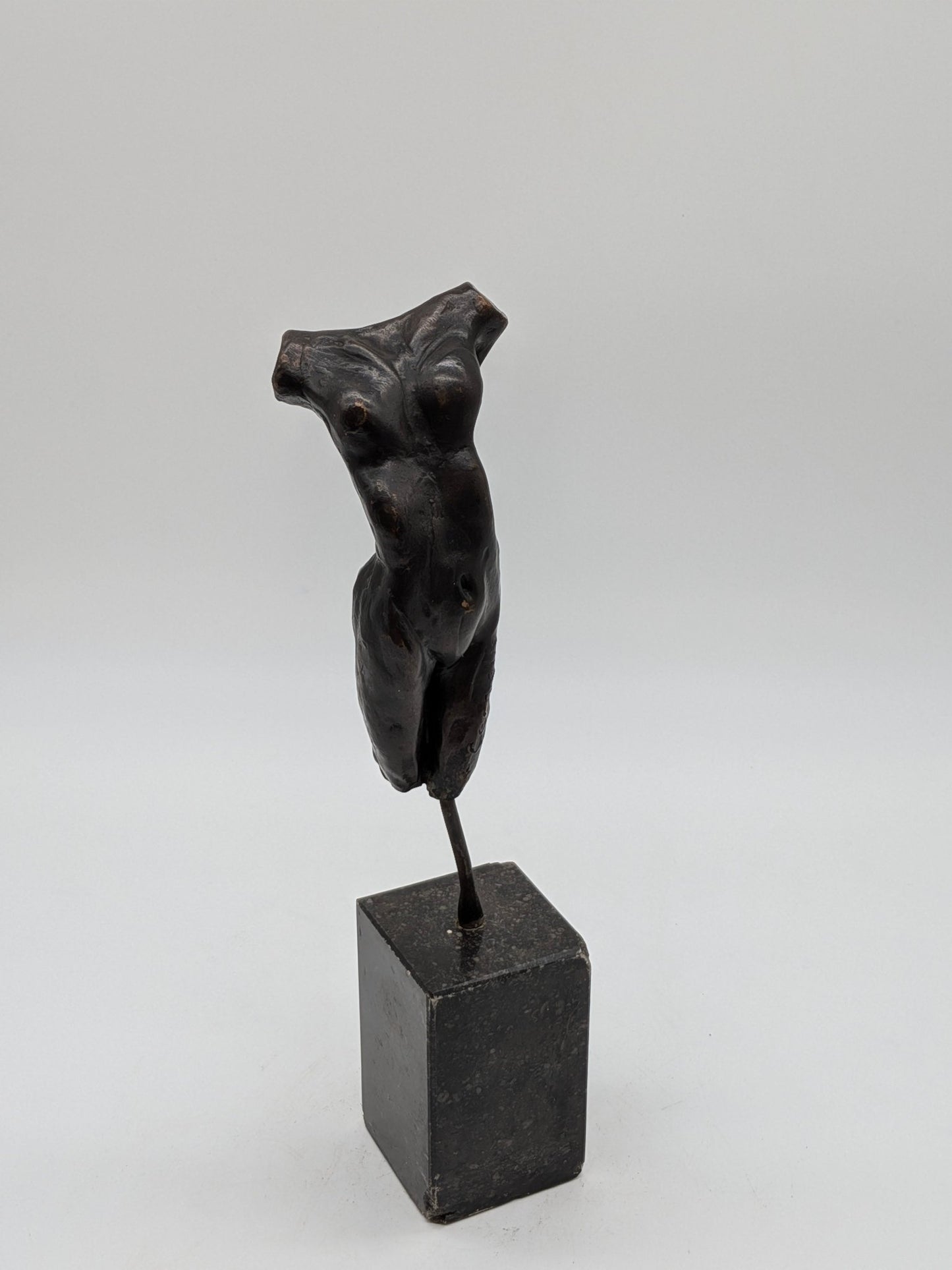 Rob Cerneüs - Torso op sokkel 2/6 (1996) - Holland Heritage Gallery