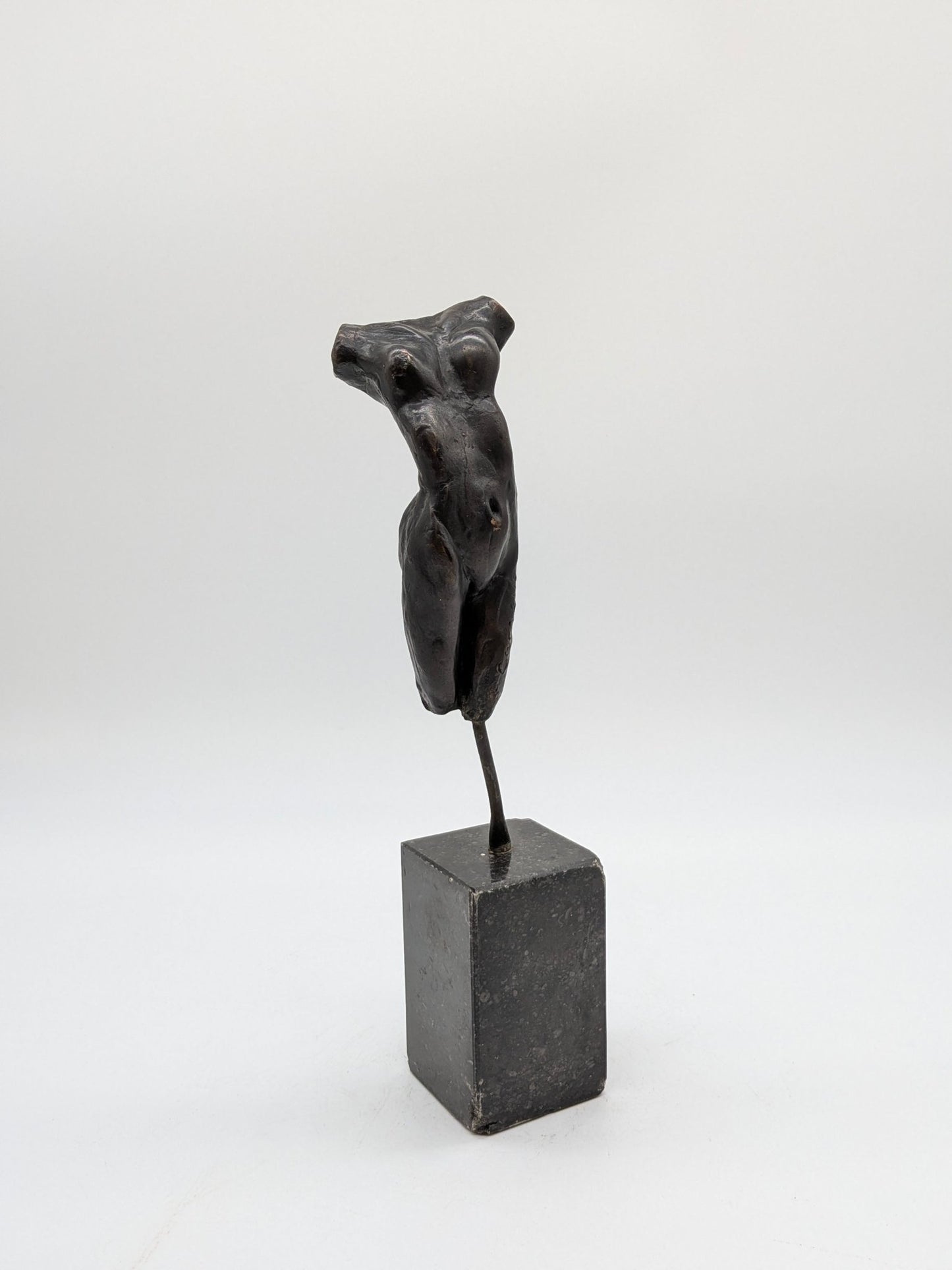 Rob Cerneüs - Torso op sokkel 2/6 (1996) - Holland Heritage Gallery