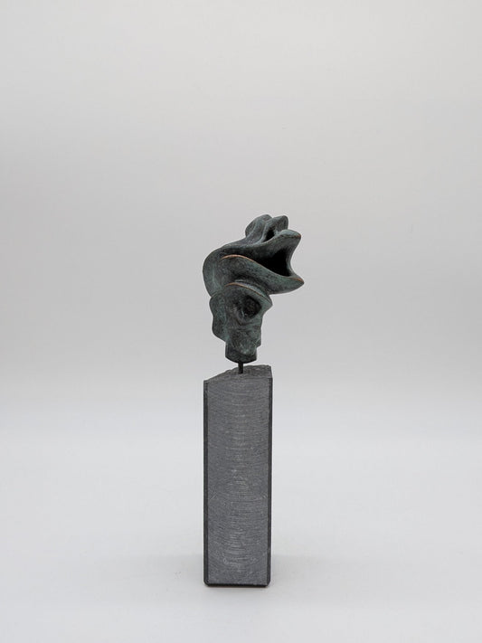 Viviane Schuijren - Drager van pure energie op sokkel - Holland Heritage Gallery