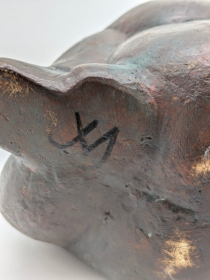 XJ gesigneerd - Brons Aziatisch figuur gehurkt zittend - Signatuur onderzijde